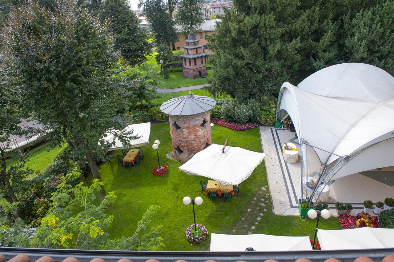 Hotel 2 Magnolie Piancogno Kültér fotó