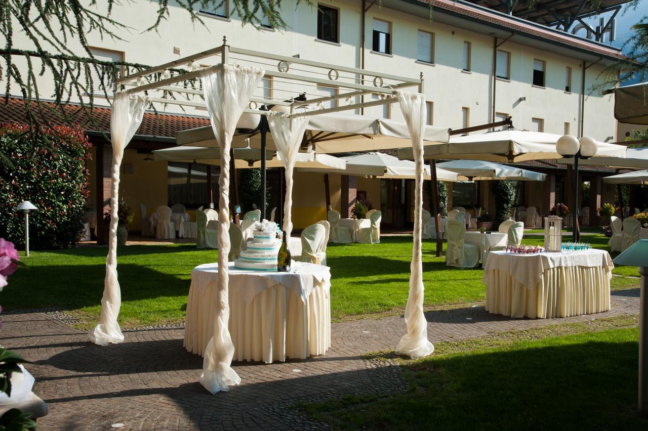 Hotel 2 Magnolie Piancogno Kültér fotó