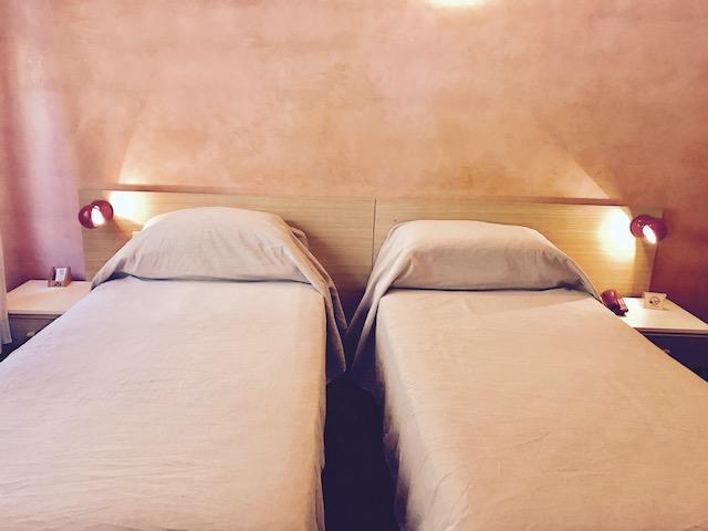 Hotel 2 Magnolie Piancogno Szoba fotó